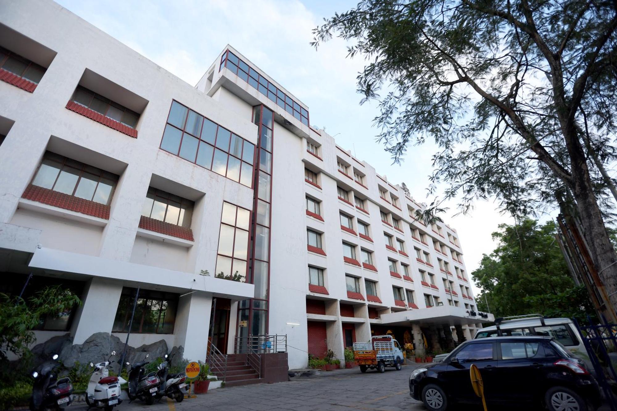 Breeze Residency Hotel Tiruchirappalli Luaran gambar